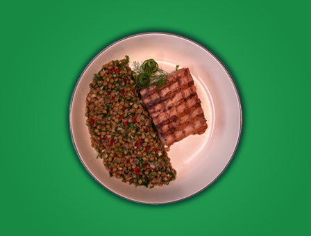 Φιλέτο τόνου με σαλάτα φακής