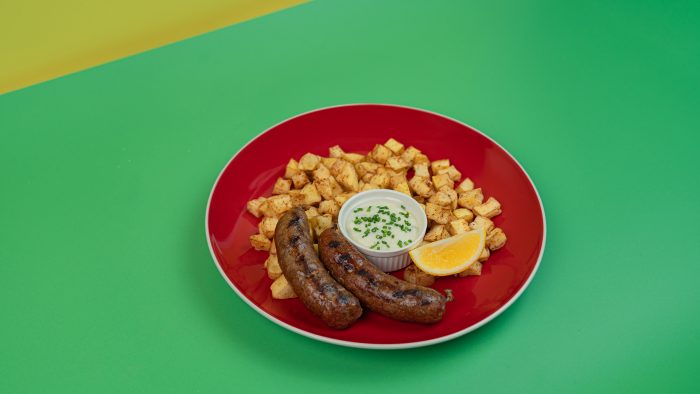Χειροποίητο λουκάνικο με πατάτες και Fitness Meals Sauce image